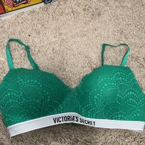 Victoria’s Secret slight push up 34D